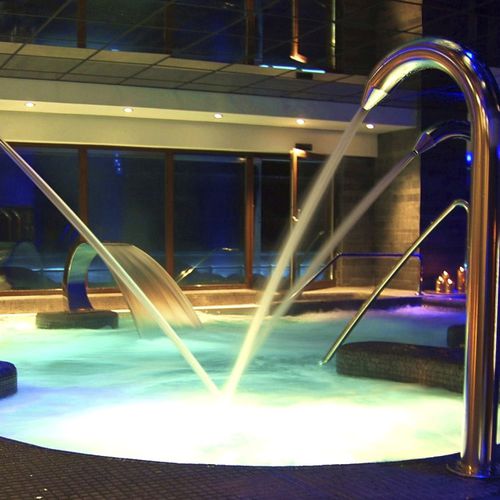 Piscina da esterno - LEISURE - Freixanet Wellness - da interno / interrata / in calcestruzzo