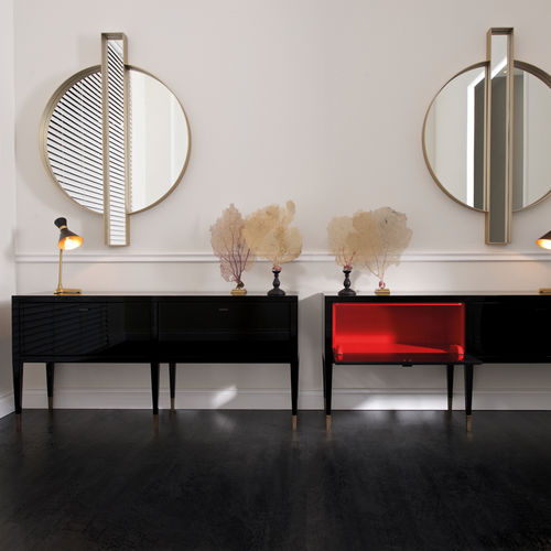Credenza con piedi alti - TANGUY - DOM edizioni - contemporanea / in legno laccato brillante / in metallo