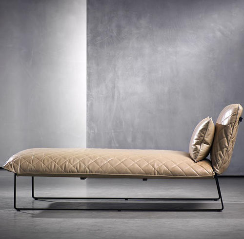 Chaise longue contemporanea - KEKKE  - Piet Boon Collection - in tessuto / in pelle / in acciaio con rivestimento a polvere