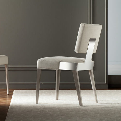 Sedia da pranzo contemporanea - Thought - Cliff Young - da interno / in tessuto / con supporto in legno
