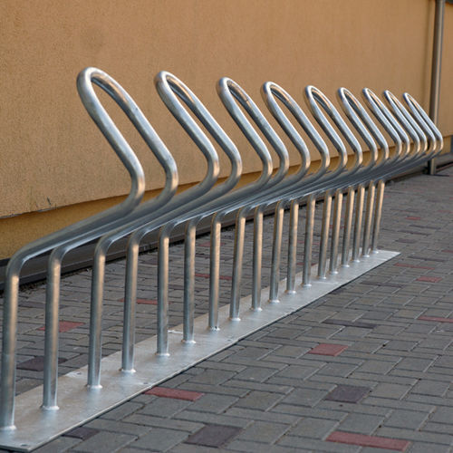 Rastrelliera per biciclette a pavimento - GM-07 3 - Darba Spars - con sistema di sicurezza / design originale / verticale