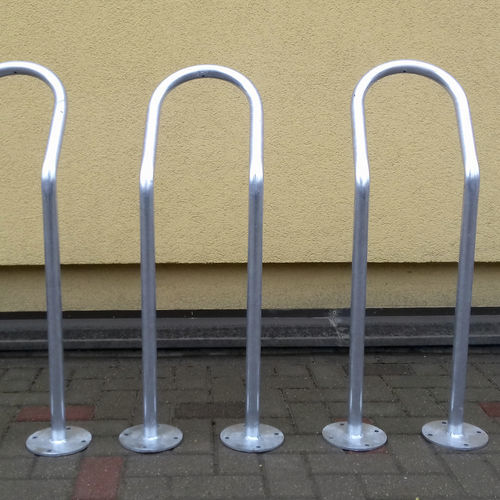 Rastrelliera per biciclette a pavimento - GM-08 - Darba Spars - con sistema di sicurezza / design originale / per spazi pubblici