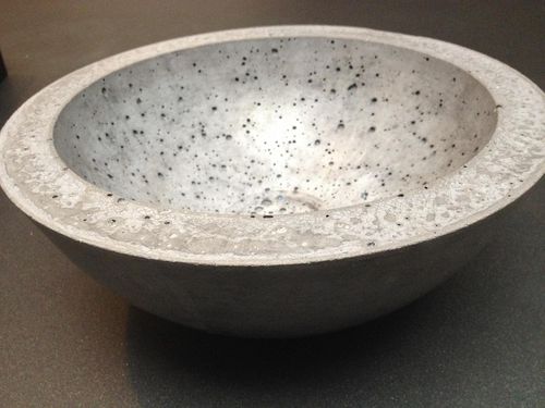 Lavabo da appoggio - UHPC - Marius Aurenti - in calcestruzzo ad alte prestazioni / rotondo / contemporaneo
