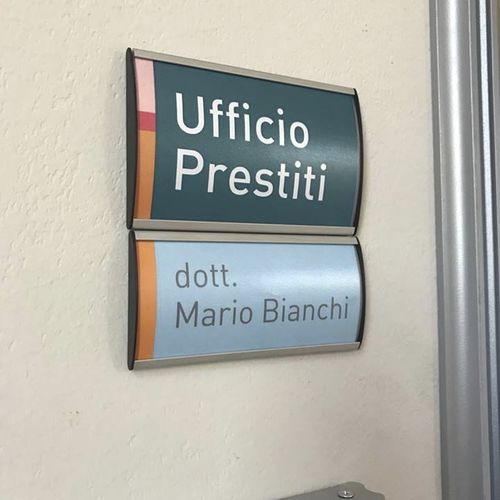 Cartello segnaletico per porta - S-ARKOS - STUDIO T - di orientamento / da parete / da parete