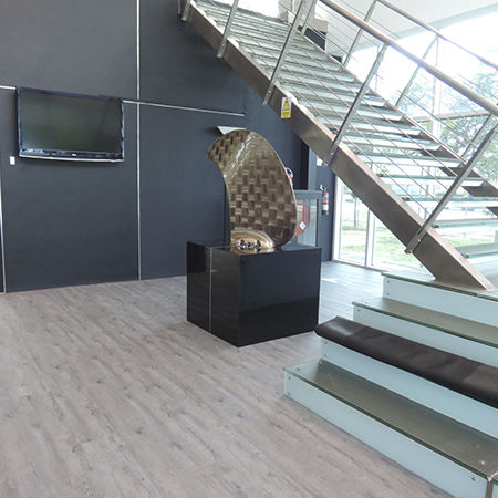 Pavimento sopraelevato in ceramica - FORET - Getz Bros & Co. (Singapore) Private Limited - in vinile / antibatterico / da interno