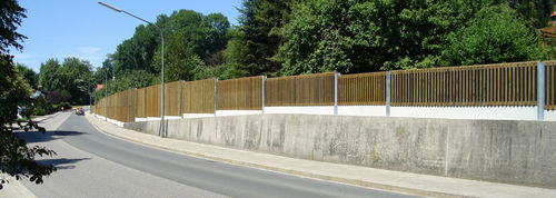 Barriera acustica - LIGNA® - R. Kohlhauer - fissa / in pino / per spazio pubblico
