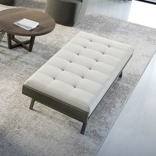 Divanetto imbottito chesterfield - TEN 100 - Adriana Hoyos - in tessuto / con supporto in legno / in legno
