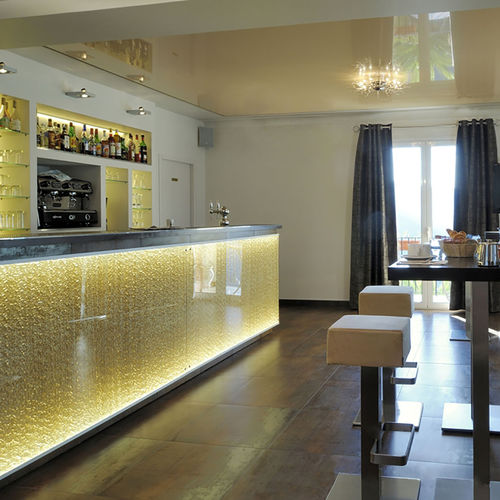 Pannello decorativo per interni - HÔTEL DES ROCHES - DACRYL® - retroilluminato / in resina / vetro sintetico