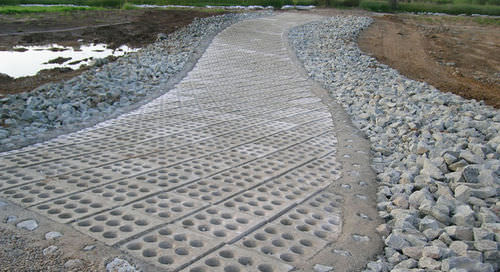 Pavé in calcestruzzo - LOW WATER STREAM CROSSINGS - Soil Retention - drenante