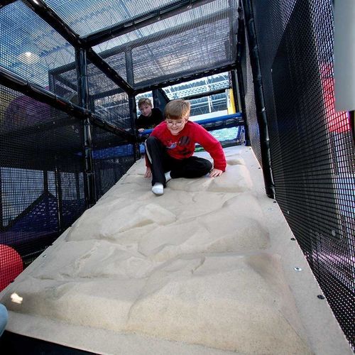 Roccia da arrampicata per edifici pubblici - DASH   - Soft Play LLC