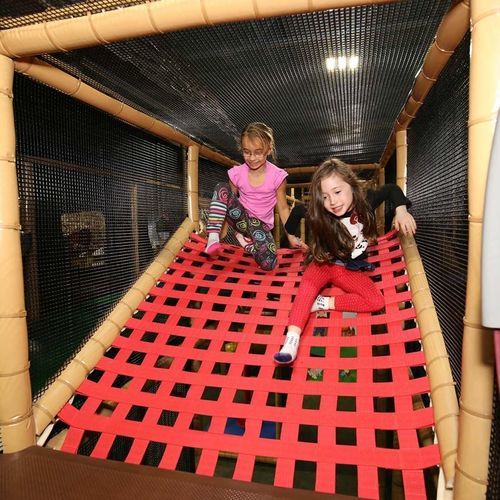 Struttura d'arrampicata da interno - PYRAMID RUN   - Soft Play LLC