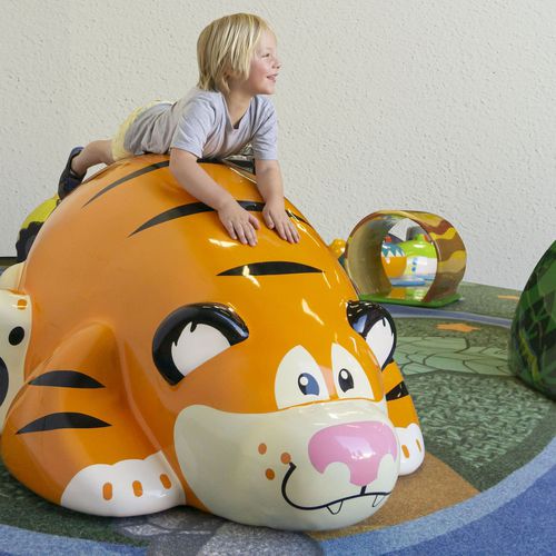 Scultura in espanso - BENNY THE TIGER  - Soft Play LLC - da appoggio / per parco giochi / arancione