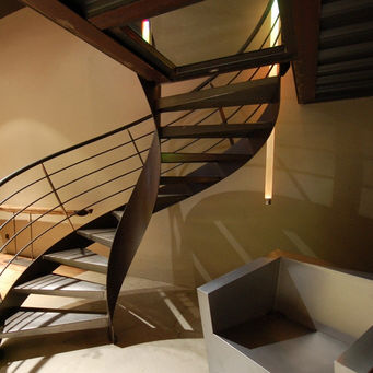 Scala elicoidale - ELIKOFLAM - KOZAC - con gradini in legno / con gradini in metallo / con gradini in vetro