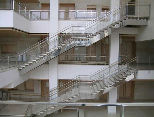 Scala dritta - 24602 - Couturier Iron Craft - con gradini in pietra / con struttura in metallo / per edificio ad uso pubblico