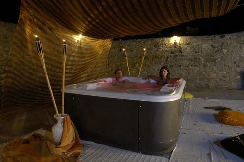 Spa fuoriterra - ZETA 1.2 - Portcril,SA - quadrata / 3 posti / per uso residenziale
