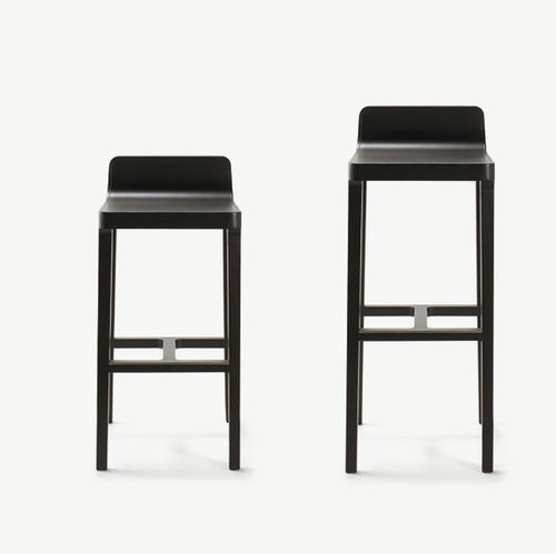 Sgabello da bar contemporaneo - EMEA - Alki - in pelle / in noce / con supporto in quercia