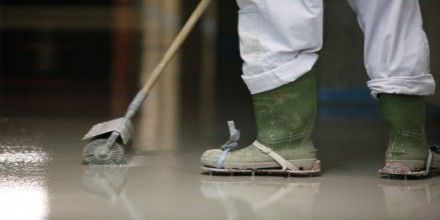 Intonaco di lisciatura - WEBER.FLOOR 4630 - Weber Industries - da pavimento / a base di cemento