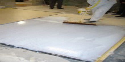 Primer per calcestruzzo - WEBER.FLOOR 4716 - Weber Industries - acrilico / per lisciatura di pavimenti