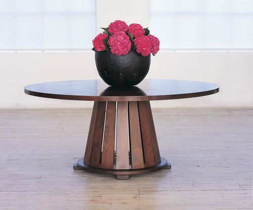 Tavolo contemporaneo - CAPSTAN - William Yeoward - in legno / rotondo