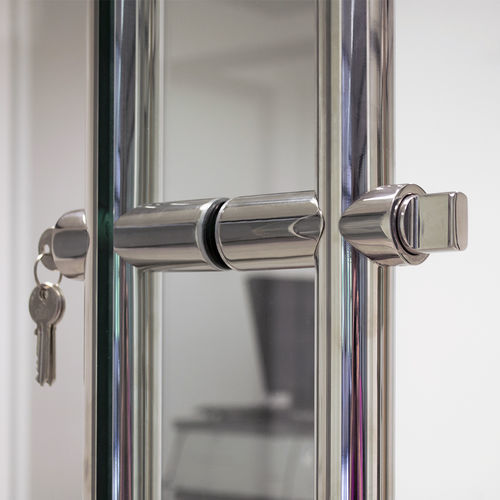 Maniglia a tirante con serratura integrata - GFS Design - per porta a vetri / per porta a battente / in acciaio