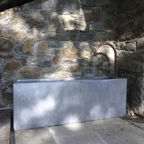 Fontana da giardino - BASSIN MOUNTAIN - Tonton Zingueur - a pavimento / in zinco / contemporanea