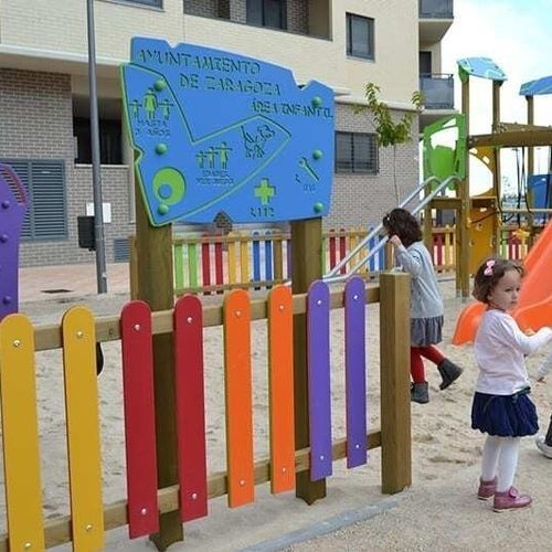 Pannello segnaletico per parco giochi - VELETA  - Industrias Agapito - a pavimento / in pino / in acciaio galvanizzato