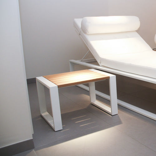 Tavolo d'appoggio contemporaneo - MESITA 45, 78 & 91 TEAK  - FueraDentro - in teak / in vetro temprato / in acciaio