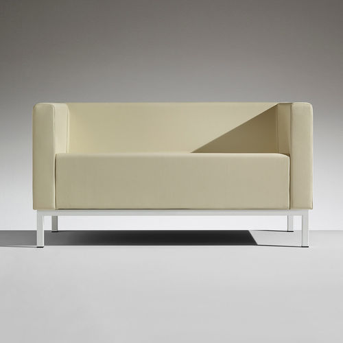 Divano compatto - POLO - Lamm srl - contemporaneo / in tessuto / in pelle