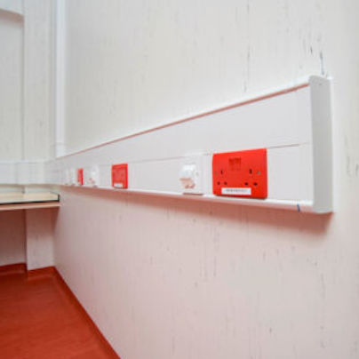 Rivestimento murale in PVC - POLYCLAD PLUS PU - Polyflor - liscio / per il settore terziario / ignifugo