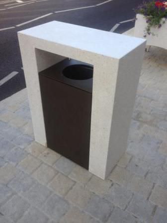 Portarifiuti pubblico - LORD: Paper Bin - A Amop Synergies - in calcestruzzo / con coperchio / contemporaneo