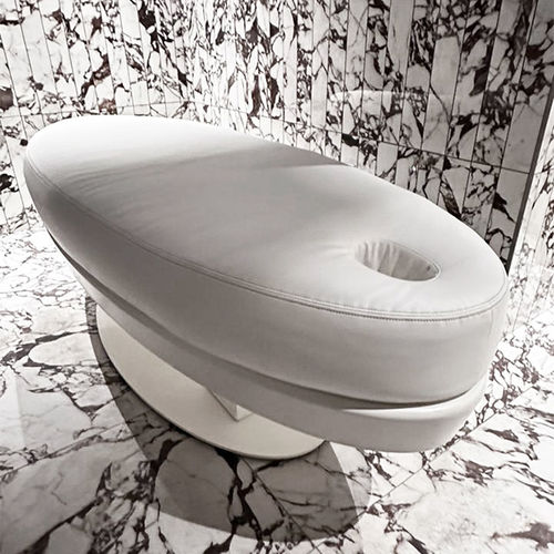 Lettino per massaggi su misura - PURE - AKT GROUP - elettrico / in legno / in ecopelle