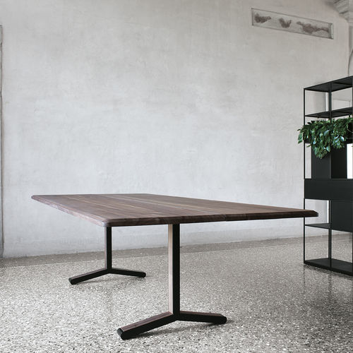 Tavolo contemporaneo - IPE - extendo - in frassino / in HPL / con supporto in acciaio