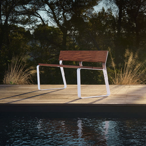 Panca da giardino contemporanea - KAISEKI - CYRIA | Mobilier Urbain - in legno / in acciaio termolaccato / con schienale