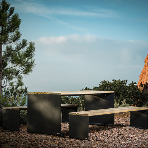 Tavolo da picnic contemporaneo - PYSA - CYRIA | Mobilier Urbain - in legno / con supporto in acciaio galvanizzato / con supporto in acciaio termolaccato