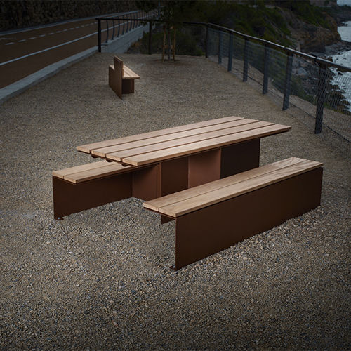 Tavolo da picnic contemporaneo - MONSIEUR - CYRIA | Mobilier Urbain - in legno / con supporto in acciaio galvanizzato / con supporto in acciaio termolaccato