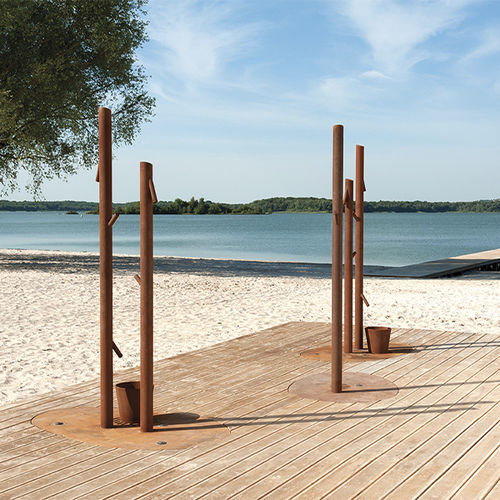 Doccia da giardino per piscina - MONSIEUR - CYRIA | Mobilier Urbain - lavapiedi / classica / multifunzione