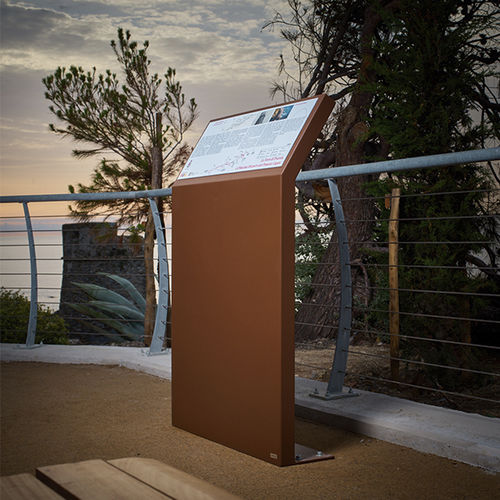 Podio di segnalazione - EUDALD - CYRIA | Mobilier Urbain - in corten / in acciaio / in acciaio inossidabile