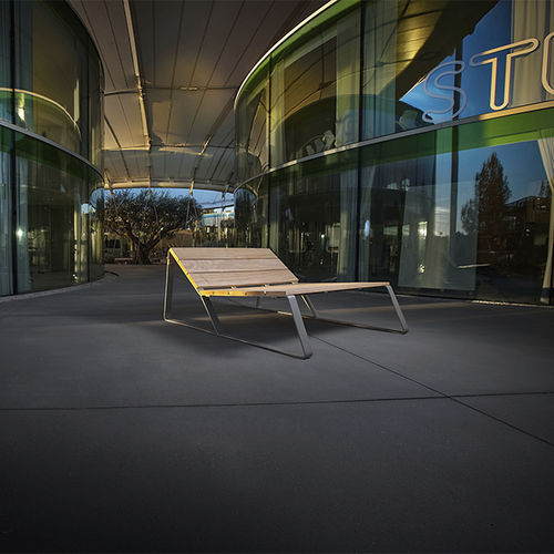 Lettino prendisole contemporaneo - KAISEKI XL - CYRIA | Mobilier Urbain - in legno / in acciaio termolaccato / da spiaggia