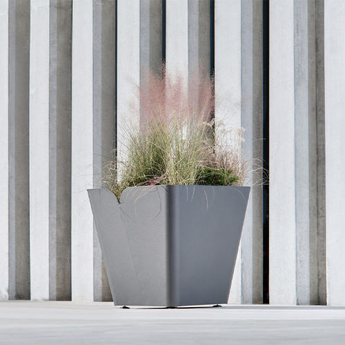 fioriera in acciaio COR-TEN® - CYRIA | Mobilier Urbain