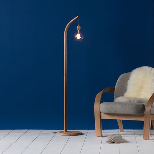 Lampada da terra - MOORING - Tom Raffield - in rovere / classica / con cavo