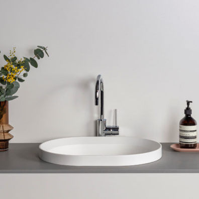 Lavabo da incasso - PÈRE  - Omvivo - in Solid Surface / ovale / 1 foro