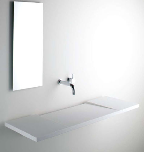 Lavabo sospeso - GEO - Omvivo - in Solid Surface / con specchio regolabile / rettangolare