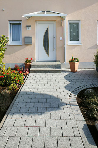 Pavé in calcestruzzo - VELOURO  - Kronimus AG Betonsteinwerke - carrabile / modulare