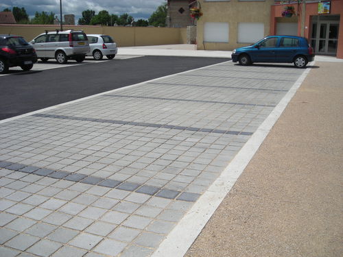 Pavé in calcestruzzo - ROMPERO - Kronimus AG Betonsteinwerke - drenante / carrabile / per spazio pubblico
