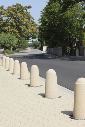 Dissuasore di sosta - Kronimus AG Betonsteinwerke - di sicurezza / fissa / in calcestruzzo