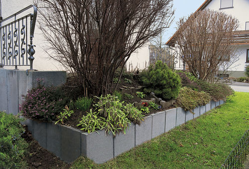 Blocco di calcestruzzo pieno - L - Kronimus AG Betonsteinwerke - per muro di contenimento