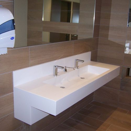 Lavabo da incasso - IMAGE 10 - IMAGE - in Corian® / con piano integrato / con miscelatore