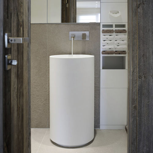 Lavabo a pavimento - IMAGE 13 - IMAGE - in Corian® / rotondo / contemporaneo