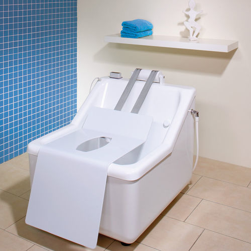 Vasca da bagno medica - NÜRNBERG - Trautwein - con piedi / ad uso professionale / in acrilico