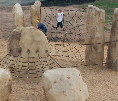 Rete da arrampicata per parco giochi - Vertical Technik AG